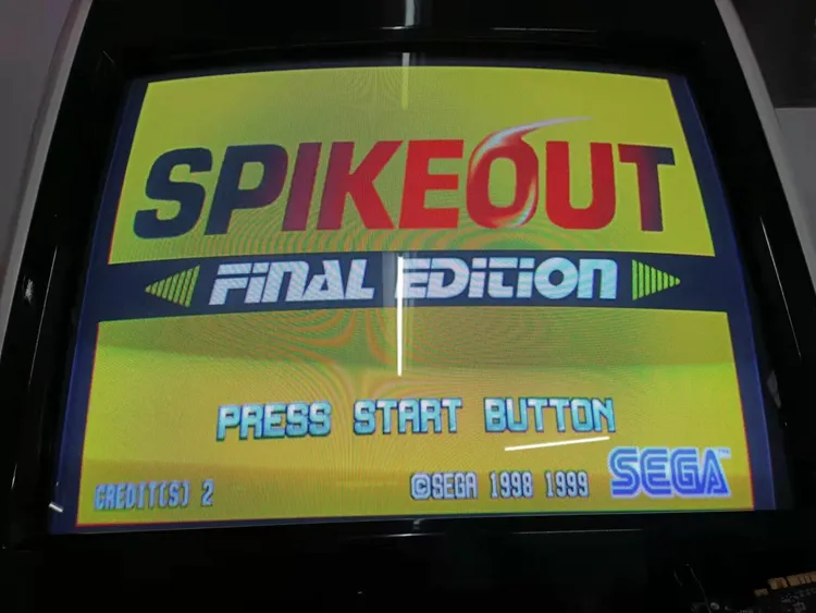 Sega Model 3 Step 2.1 mit Spike Out Final Edition Arcade-Spiel getestet