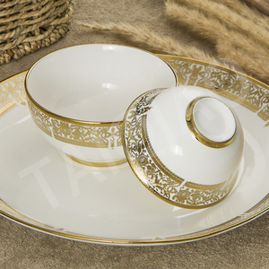 Collection de <span class=keywords><strong>vaisselle</strong></span> à rebord <span class=keywords><strong>doré</strong></span> en porcelaine fine TQ Set d'assiettes à dîner en céramique <span class=keywords><strong>blanche</strong></span> de luxe en relief Golden Edge Design <span class=keywords><strong>Vaisselle</strong></span> - Product Image 3