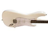 Guitare électrique Jepson Solid avec configuration de micros S-S-S, tremolo, touche en palissandre et corps en bois, style ST