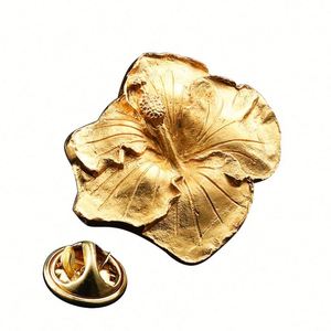 Badges gaufrés modernes en laiton en métal de conception unique Badg d'épingles avec logo personnalisé de haute qualité - Product Image 1