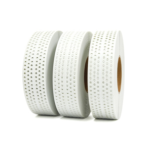 Profilés en plastique PVC de haute qualité Bande d'angle pour cloisons sèches Rouleaux pliants Plâtrage Perle d'angle pour une couverture efficace des coins - Product Image 3