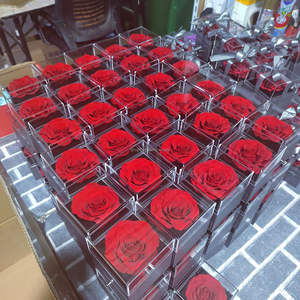 Venta al por mayor hecho a mano Real Touch Forever Long Life Preserved Rose Eternal cabeza de flor estabilizada en caja cuadrada para regalo - Product Image 4