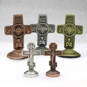 Antiek zinken orthodox tafelkruis met reliëf, heilig icoon, staand kruisbeeld, religieus auto-decoratie beeldje, groothandel - Product Image 5