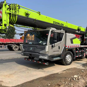 Grue sur camion Zoomlion ZTC250A5-3 de 25 tonnes d'occasion de haute qualité, levage fluide, pièces durables pour travaux d'ingénierie - Product Image 1