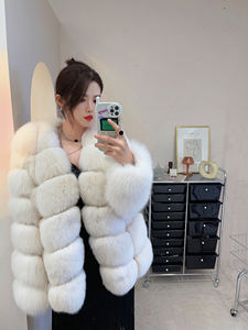 Abrigos de piel de zorro de lujo para <span class=keywords><strong>mujer</strong></span>, venta al por mayor de fábrica, chaqueta de piel de zorro Natural, <span class=keywords><strong>abrigo</strong></span> de piel de zorro Real para <span class=keywords><strong>mujer</strong></span> de invierno - Product Image 3