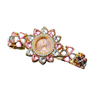 Wholesale Ladies Diamond Pattern Quartz Watch Pointer Dial 16mm Band 30mm Dial 10mm Thickness Full Diamond Ear Charm Bracelet - Product Image 1