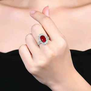 แหวน/จี้เพชรทองคำ 18K น้ำหนัก 4.03 กะรัต จาก SGARIT โมซัมบิก ประดับด้วยเพชรธรรมชาติและทับทิมสีแดงเลือดนกแบบไม่ผ่านการอบความร้อน ชุดเครื่องประดับหรูหรา - Product Image 6