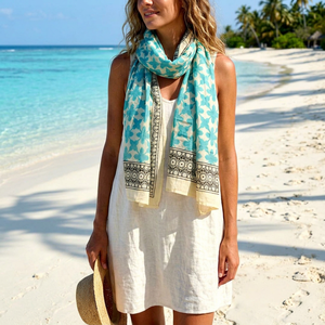 Écharpe bleu turquoise imprimée à la main, en coton léger, paréo de plage, sarong doux d'été, foulard de cou, tenue bohème de villégiature - Product Image 1