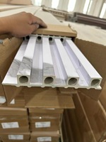 Vente directe usine - Panneau mural WPC ignifuge et imperméable à 8 grilles, idéal pour la décoration intérieure, facile à installer