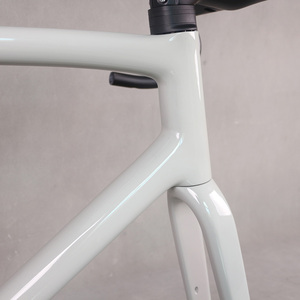 Vélo de route à disque super léger avec cadre en carbone 700*30C, entièrement en Toray T1000, 870G, frein à montage plat, cadre UDH PT427C TT-X70 - Product Image 2
