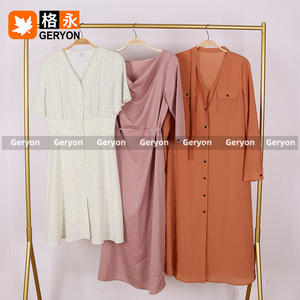 Robes en mousseline d'occasion vintage Geryon pour femmes, assortiment court et élégant, parfaites pour l'été, vêtements usagés en balles en gros - Product Image 2