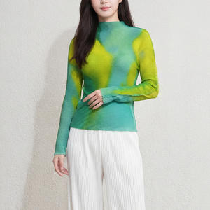 Blusa Elegante Casual para Mujer, Cuello Alto, Manga Larga, Ajustada, Plisada, Degradado Verde Azulado, de Chifón Ecológico, Venta al por Mayor - Product Image 1