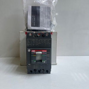 Disjoncteur Tmax XT1B 160 530-0544 3 pôles 63 ampères pour PLC - Product Image 4