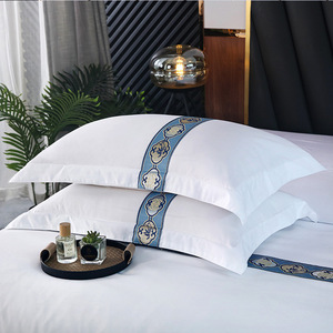 Set di Quattro Pezzi per Letto d'Albergo di Lusso Personalizzato all'Ingrosso, Stile Lenzuolo Piatto, Copripiumino Bianco, Copriletto di Fabbrica - Product Image 4