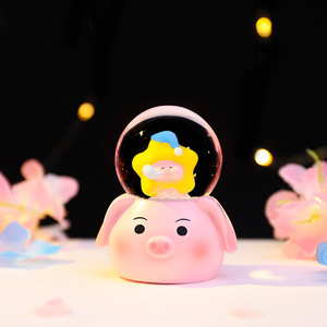ตุ๊กตาการ์ตูน, ของเล่นเด็ก, ชีวิตช้าๆ, เรื่องราวของหมูน้อย, ลูกแก้วคริสตัล, ของตกแต่งโต๊ะในห้องนอนน่ารัก, ของขวัญวันเกิด - Product Image 4