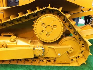 Bulldozer Usado de Marca Reconocida D155, Fabricado en Japón, con Cabrestante de 15000 kg y Capacidad de Excavación de 7.8 m de Altura - Product Image 3