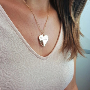 2024 महिलाओं के सोने के दिल और हीरे का पत्र हार लोकप्रिय फैशन के लिए एंजेल पंखों के साथ - Product Image 3