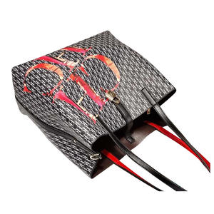 Bolso de Hombro Tipo Tote <span class=keywords><strong>CHHC</strong></span> para Mujer con Elegante Estampado de Letras, de Gran Capacidad y Cierre Abierto, Forro de Poliéster, Estilo Clásico de Moda - Product Image 4