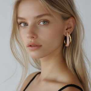 महिलाओं की ग्रीष्मकालीन कोरियन शैली धातु सी के आकार की बालियां ताजा मीठे मीठे मीठे छोटे मिश्र धातु के हीरा फैशनेबल मच्छर कॉइल कान क्लिप - Product Image 2