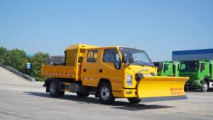 JMC petite balayeuse camion réservoir volume 5cbm balayeuse multifonctionnelle déneigement véhicule - Product Image 3