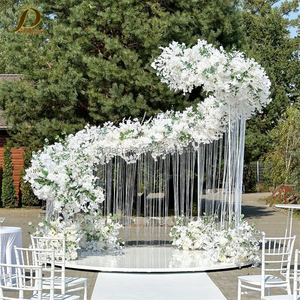 Arco de Boda en Forma de S con Flores Artificiales y Borlas Decorativas, Diseño Floral Blanco de Lujo JINDA - Product Image 1