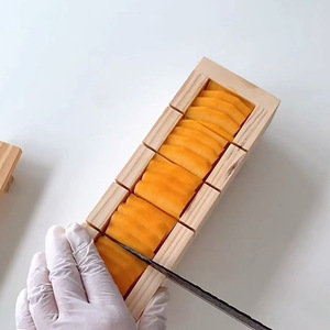 กล่องไม้แบบสั่งทำเป็นมิตรกับสิ่งแวดล้อมสำหรับอาหารญี่ปุ่น <span class=keywords><strong>ซูชิ</strong></span> <span class=keywords><strong>แซลมอน</strong></span> ซาชิมิ จานตกแต่ง - Product Image 5