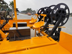 Machine de repiquage à une rangée certifiée CE pour les plants d'olivier/jeunes arbres pour la plantation d'<span class=keywords><strong>oliviers</strong></span> d'un produit de machines forestières - Product Image 5