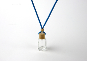 <strong>Skull</strong> Shape <strong>Bottle</strong> Hanging Car Perfume Diffuser - Product Image 4