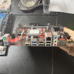 เมนบอร์ดเกมมิ่ง ATX มือสอง สภาพสมบูรณ์ ผ่านการทดสอบ 100% พร้อมแรม DDR4 32GB รุ่น H510 ลดราคาพิเศษ - Product Image 3