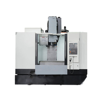 Centre d'usinage vertical CNC automatique simple VMC1375 BT40 pour pièces automobiles lourdes en acier et aluminium