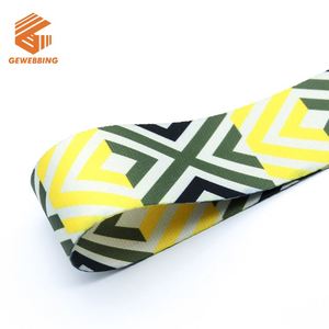 สายรัดโพลีเอสเตอร์พิมพ์ลายแบบซับลิเมชั่น เทปซับลิเมชั่น เทป RPET พร้อมสายรัดลายพรางแบบถ่ายโอนความร้อนตามสั่งสำหรับทำสายรัด - Product Image 4