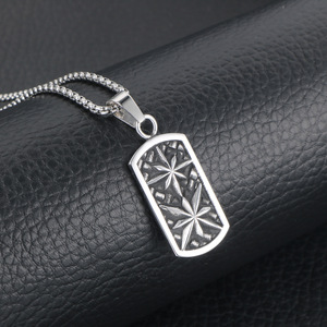 Collar con etiqueta militar con patrón de estrella de acero de titanio para hombres y mujeres, regalo SP813 - Product Image 4