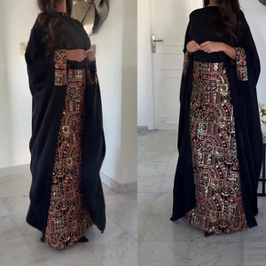 Abaya Islamica di Alta Qualità per Ragazze con Stampa Personalizzata del Nome in Stile Dubai, Ideale per l'Eid al-Fitr - Product Image 4