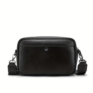 Nouveau Sac Bandoulière Poitrine Imperméable en PU Noir de Créateur, Léger et Polyvalent pour Voyages Quotidien - Product Image 2