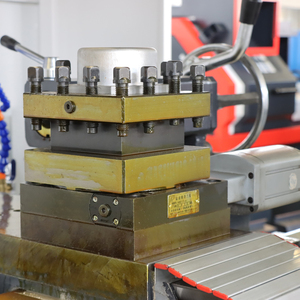 Ngang Đài Loan <span class=keywords><strong>CNC</strong></span> <span class=keywords><strong>Lathe</strong></span> giá máy ck6150 <span class=keywords><strong>CNC</strong></span> <span class=keywords><strong>Lathe</strong></span> fanuc hệ thống - Product Image 4