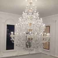 Lustre moderne européen à 32 bras en cristal, grand lustre blanc pour la décoration d'hôtel, de mariage, de salon de taille moyenne