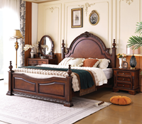 Lit de Roi Classique en Bois Massif Sculpté pour Villa et Mobilier de Chambre Antique GSA38-GSA39