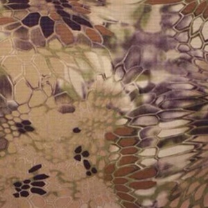 Bán buôn Twill polyester bông vải nhà sản xuất tổ ong <span class=keywords><strong>Python</strong></span> ngụy trang cho quần áo ngoài trời Áo khoác túi hàng may mặc Túi - Product Image 1