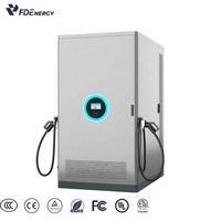 Chargeur rapide DC tout-en-un pour véhicules électriques avec système de stockage d'énergie par batterie 120 kW CCS2 CHAdeMO Station de charge hors réseau