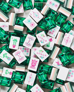 Tuiles de Mahjong en Acrylique Vert de Luxe Personnalisées, Style Américain, Durables et Résistantes à l'Eau, Cadeau Idéal pour Singapour, le Japon et la Malaisie - Product Image 1