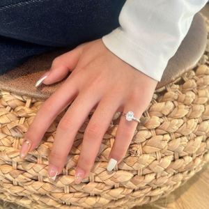 Bague de Fiançailles et de Promesse pour Femme Dylam, Style Classique, Bijoux Fins en Argent 925, Pierre Moissanite Couleur D VVS1 6*8mm - Product Image 6