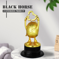 Trophée personnalisé moderne en forme de dessin animé, figurine 3D mignonne tenant un cœur, en métal, technique de moulage, placage sablé