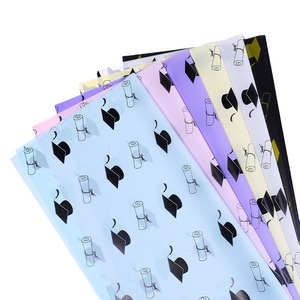 Papel de Regalo Floral Impermeable con Diseño de Gorro de Doctorado, Doble Capa, con Estampado de Flores, para la Temporada de Graduación - Product Image 3