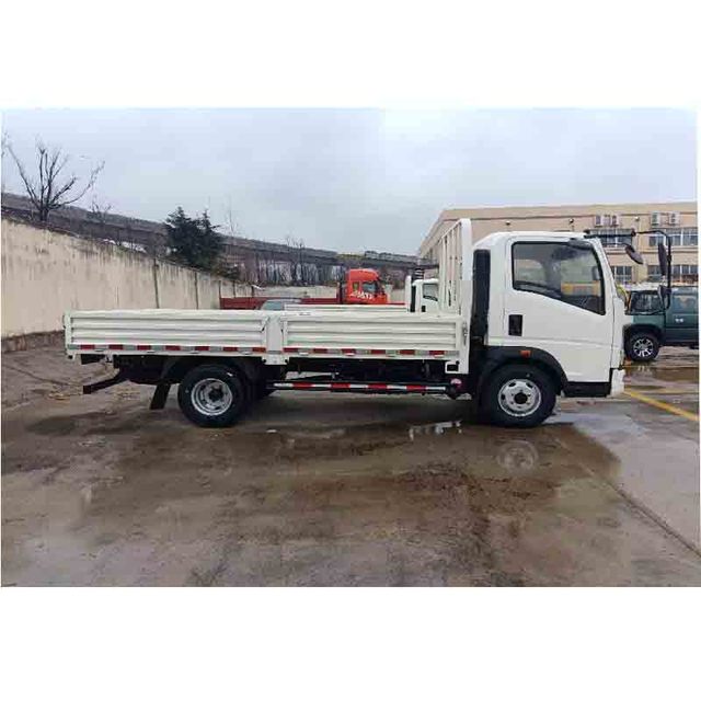 Brand New SINOTRUK HOWO Electric Petrol Diesel Electric 4 6 8 Wheels LHD RHD Mini Truck Light Cargo Trucks for Sale