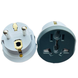 Adaptador de viaje universal 16A, enchufe europeo, alemán y francés para electrodomésticos con pines de cobre puro y material ABS - Product Image 4