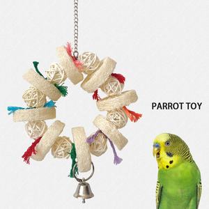 Игрушки для снятия стресса: пижама из луфы ручной работы с пионами, подвесные кольца, гирлянды из луфы, качели для попугаев и птиц - Product Image 1