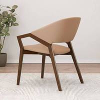 Fauteuil d'appoint moderne du milieu du siècle en bois avec structure en noyer et revêtement en similicuir beige pour salon, bureau ou hôtel