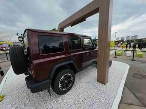 212 T01 2025 2.0T Changfeng SUV, <span class=keywords><strong>Gran</strong></span> <span class=keywords><strong>Volumen</strong></span> de Carga, Diseño de Cabina Inteligente, Rendimiento Confiable, Compra para Flotas, Uso Industrial - Product Image 2