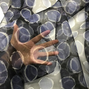 Vente en gros 5mm soie <span class=keywords><strong>Organza</strong></span> <span class=keywords><strong>tissu</strong></span> numérique <span class=keywords><strong>imprimé</strong></span> pour robes mariages rideaux fille Costumes canapés coussins - Product Image 1