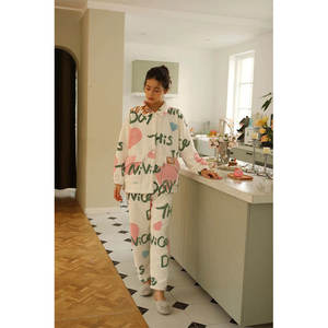 Nouvel ensemble de <span class=keywords><strong>pyjama</strong></span> d'hiver en polaire composite épaissie | Molleton de lait et d'agneau, imprimés de dessins animés de Noël multicolores, vêtements de détente - Product Image 4